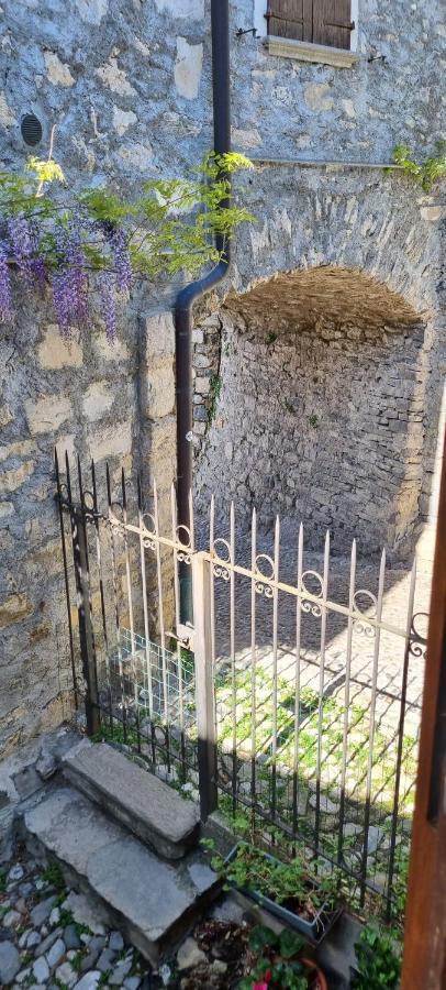 La Casetta Di Sornico Lierna Exteriör bild